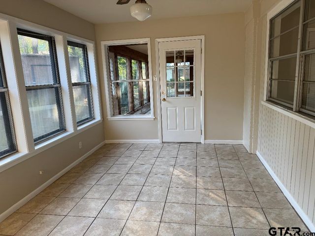 2632 Amy, Tyler, TX 75701