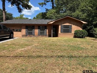 2632 Amy, Tyler, TX 75701