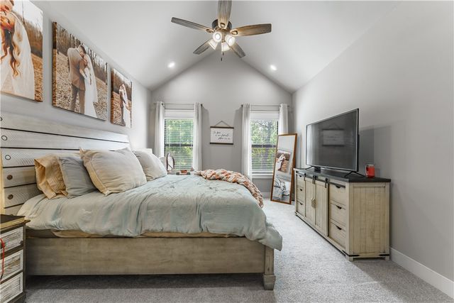 16 Hawthorn Lane, Bella Vista, AR 72715