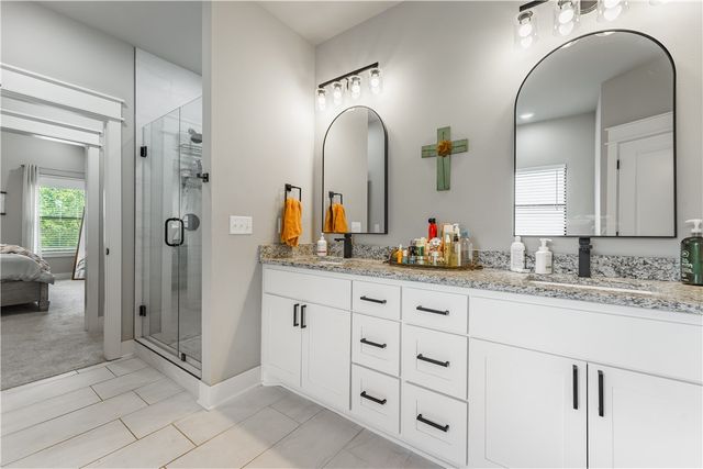 16 Hawthorn Lane, Bella Vista, AR 72715