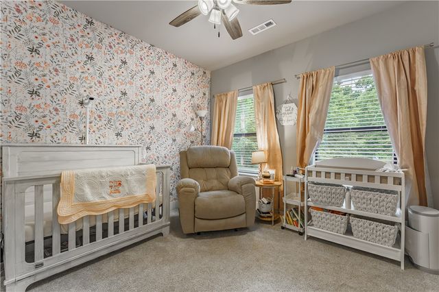 16 Hawthorn Lane, Bella Vista, AR 72715