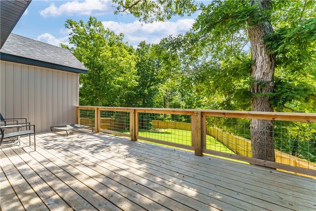 16 Hawthorn Lane, Bella Vista, AR 72715