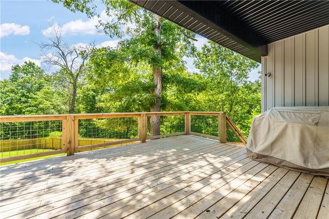 16 Hawthorn Lane, Bella Vista, AR 72715