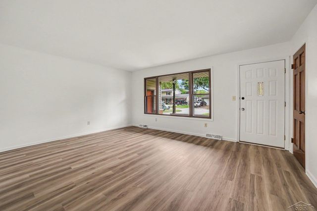 5311 Heritage Drive, Saginaw Twp, MI 48603