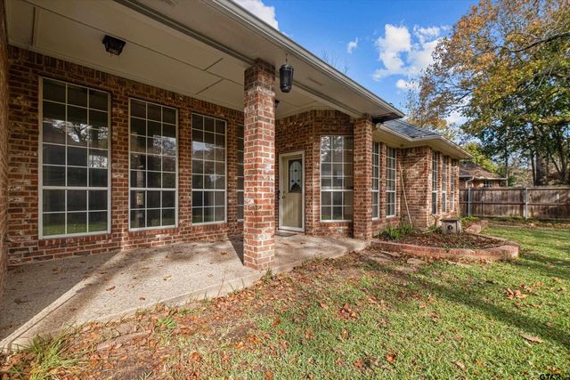 3409 Pebblebrook Dr., Tyler, TX 75707