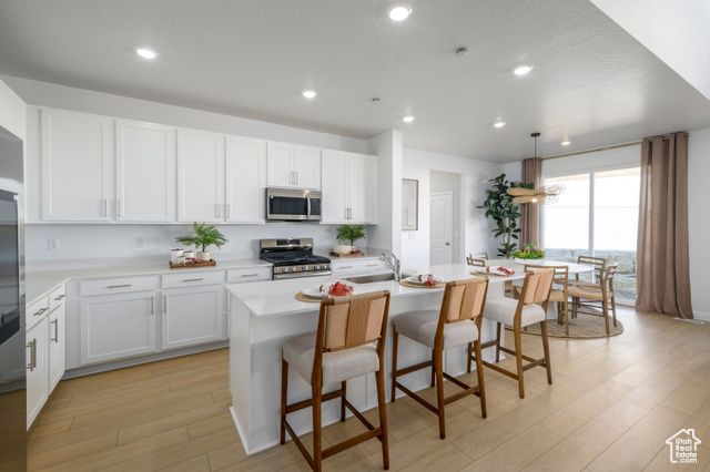 1533 W PRAIRIE BLUE DR, Saratoga Springs, UT 84005