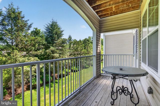 526 TIMBERLAKE DR, Ewing, NJ 08618