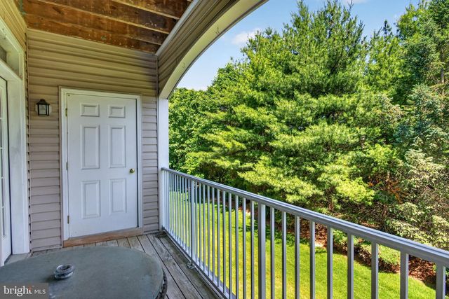 526 TIMBERLAKE DR, Ewing, NJ 08618
