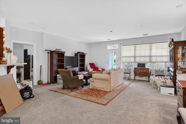 526 TIMBERLAKE DR, Ewing, NJ 08618