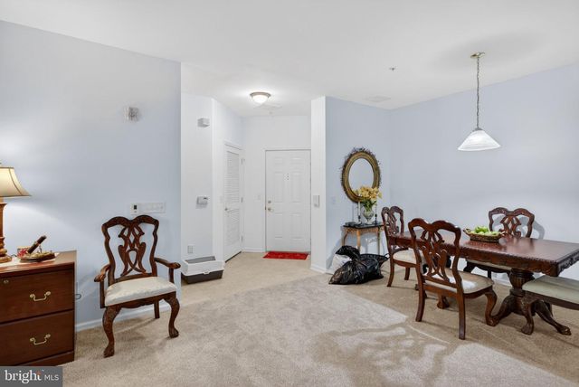 526 TIMBERLAKE DR, Ewing, NJ 08618
