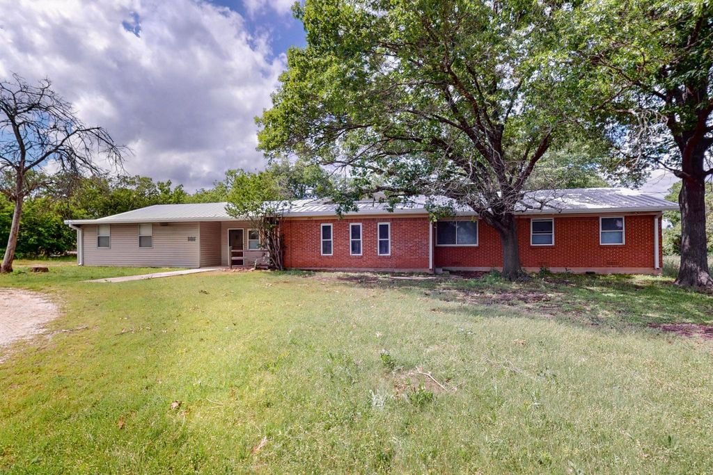6625 Conveyor Drive, Burleson, TX 76031