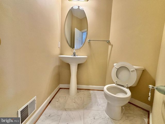 1117 KEOKUK TER NE, Leesburg, VA 20176