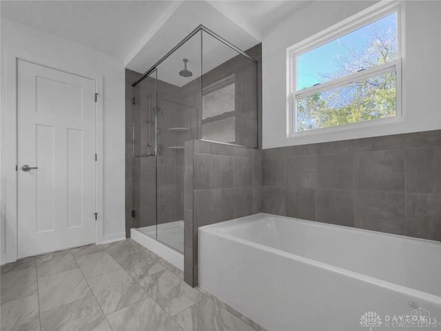 8705 Quietwood Lane, Cleves, OH 45002