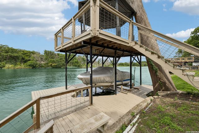 939 Reiley Rd, Seguin, TX 78155