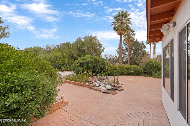 107 E Los Arcos, Green Valley, AZ 85614