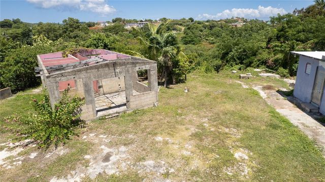 151 LOS CAOBOS, Vieques, PR 00765