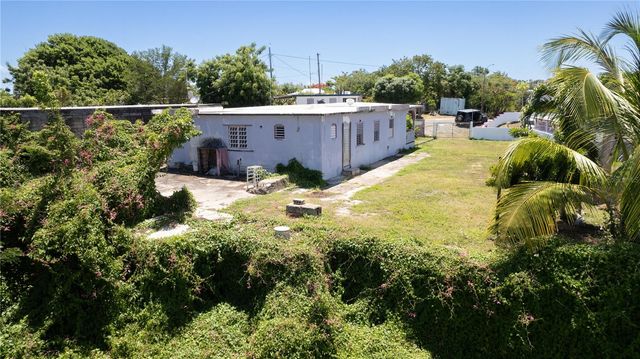 151 LOS CAOBOS, Vieques, PR 00765