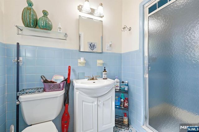 404 Prospect Avenue, Oradell, NJ 07649