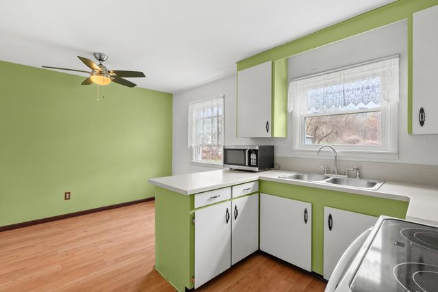 220 Mary Street, Plainwell, MI 49080