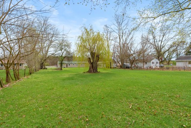220 Mary Street, Plainwell, MI 49080