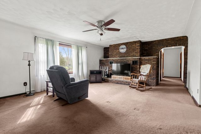 220 Mary Street, Plainwell, MI 49080