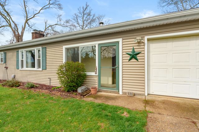 220 Mary Street, Plainwell, MI 49080