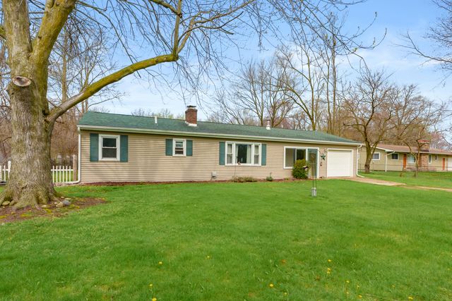 220 Mary Street, Plainwell, MI 49080
