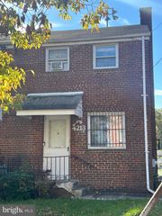 4213 HILDRETH ST SE, Washington, DC 20019