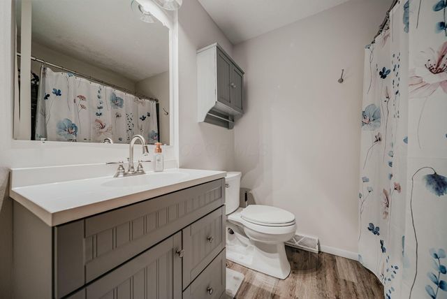 8563 Seabright Drive, Powell, OH 43065