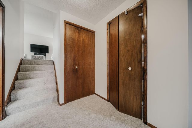 8563 Seabright Drive, Powell, OH 43065