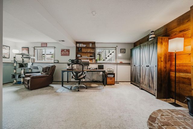 8563 Seabright Drive, Powell, OH 43065