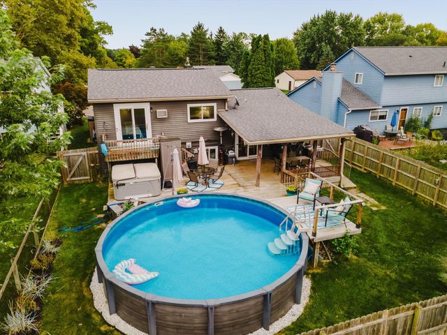 8563 Seabright Drive, Powell, OH 43065