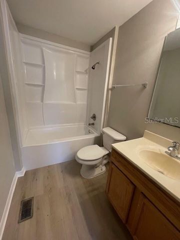 4617 ASHBURN SQUARE DRIVE, Tampa, FL 33610