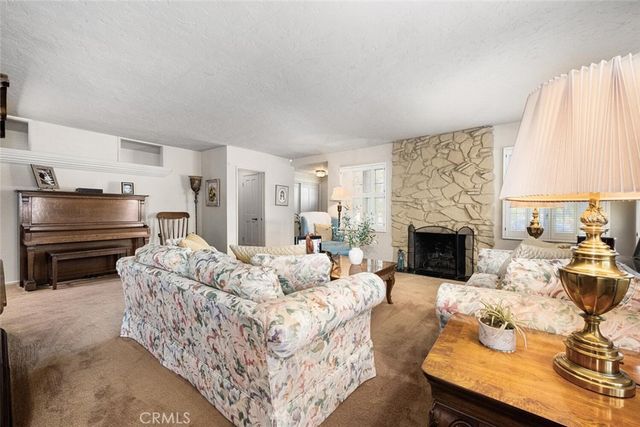 10253 Hopeland Avenue, Downey, CA 90241