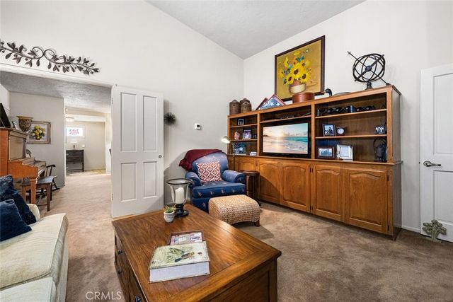 10253 Hopeland Avenue, Downey, CA 90241