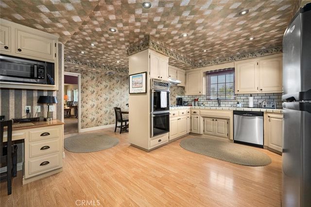 10253 Hopeland Avenue, Downey, CA 90241