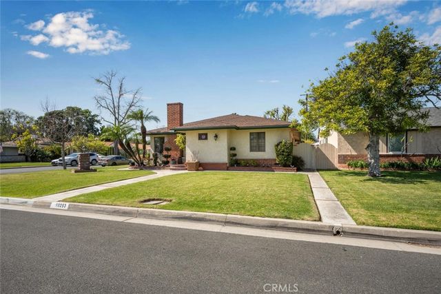 10253 Hopeland Avenue, Downey, CA 90241