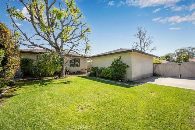 10253 Hopeland Avenue, Downey, CA 90241