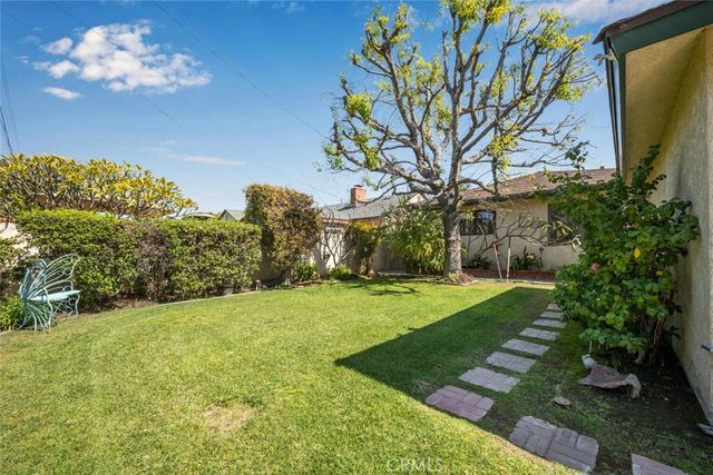 10253 Hopeland Avenue, Downey, CA 90241