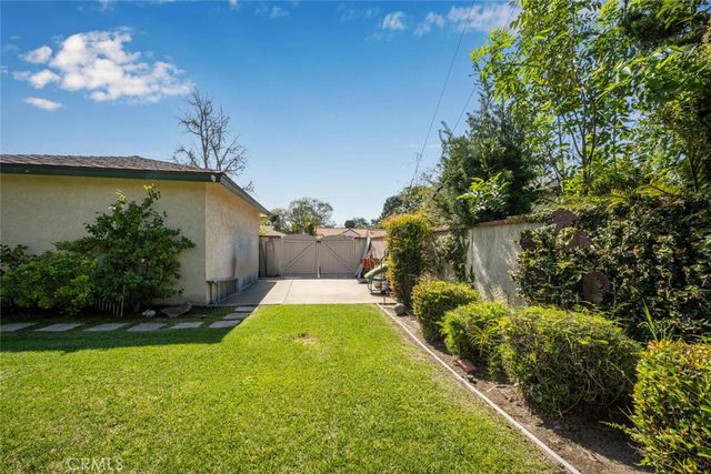 10253 Hopeland Avenue, Downey, CA 90241