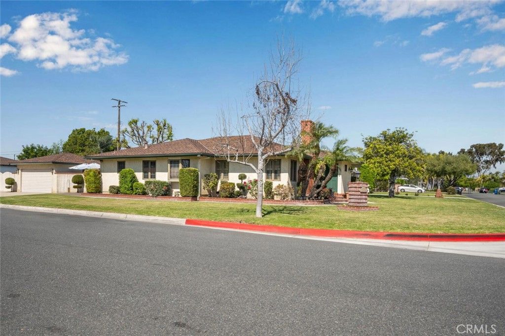 10253 Hopeland Avenue, Downey, CA 90241