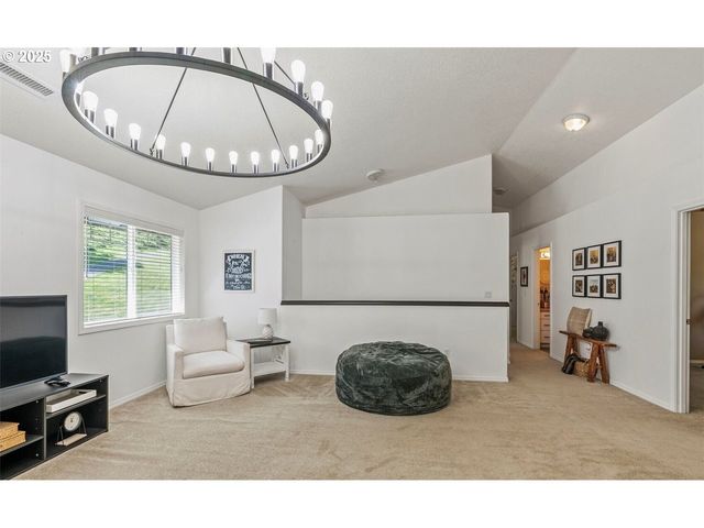 208 SALMONBERRY Ln, Longview, WA 98632