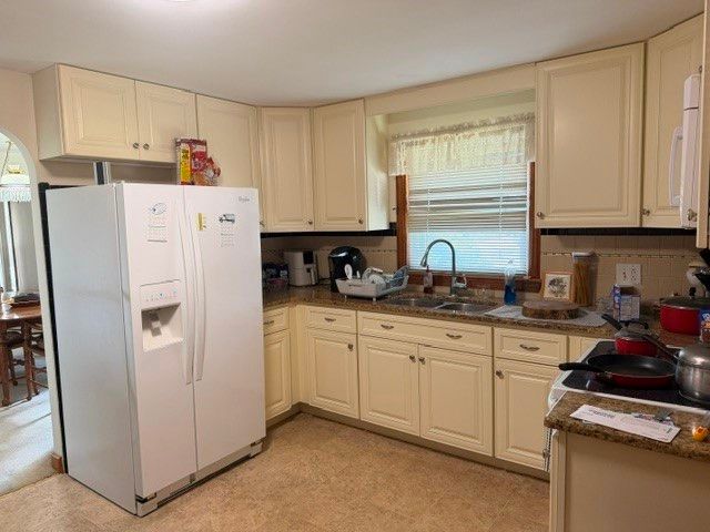 200 Budlong Road, Cranston, RI 02920