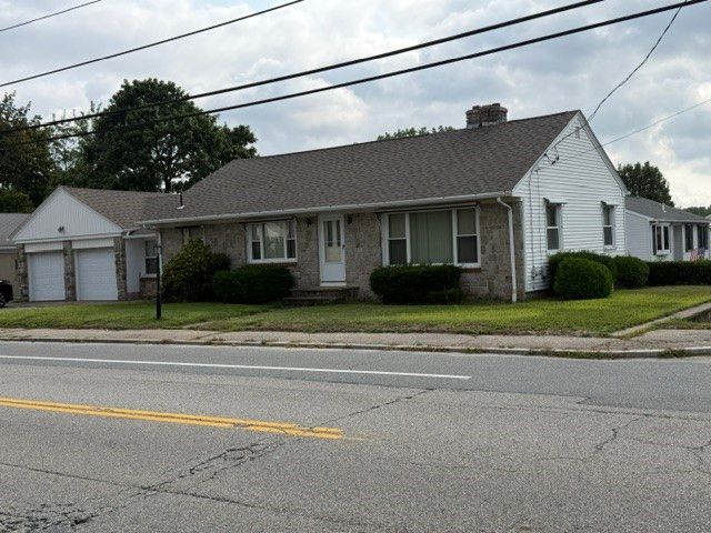 200 Budlong Road, Cranston, RI 02920