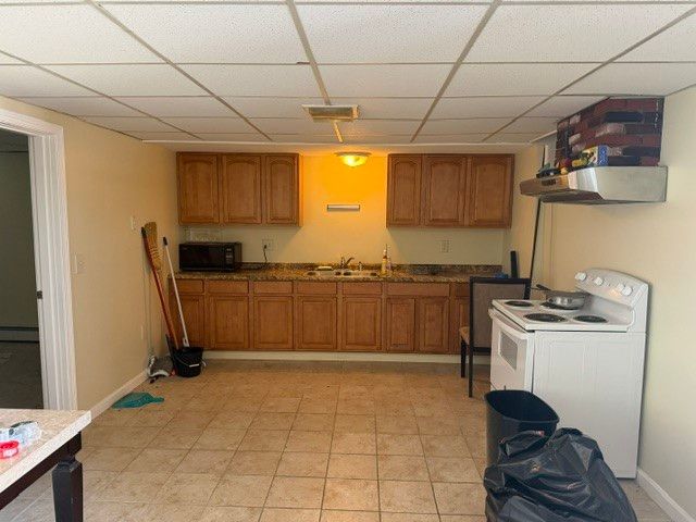 200 Budlong Road, Cranston, RI 02920