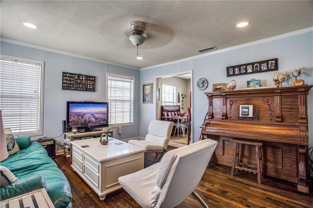 3213 Forest Park Boulevard, Fort Worth, TX 76110