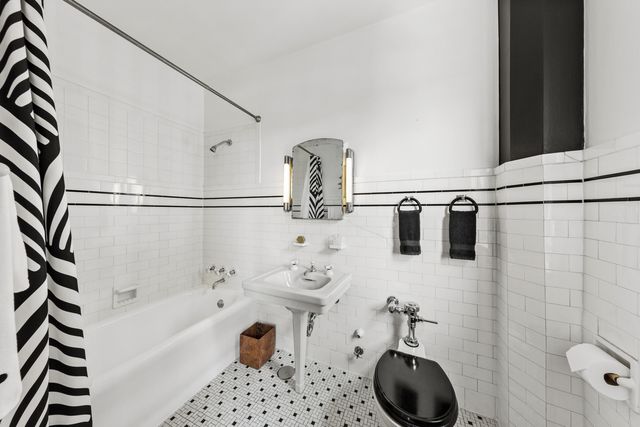 4300 N Marine Drive 1601, Chicago, IL 60613