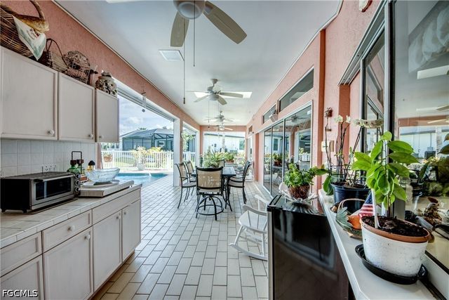 2105 SW 53rd TER, Cape Coral, FL 33914