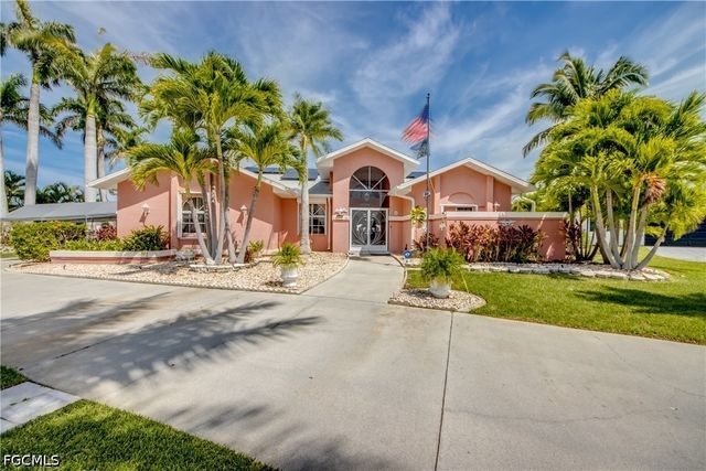 2105 SW 53rd TER, Cape Coral, FL 33914