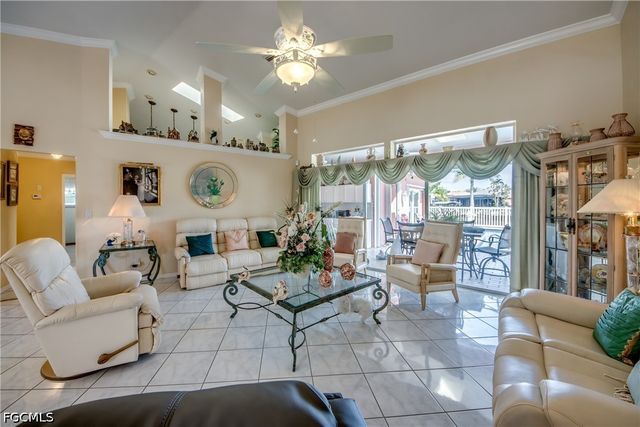2105 SW 53rd TER, Cape Coral, FL 33914